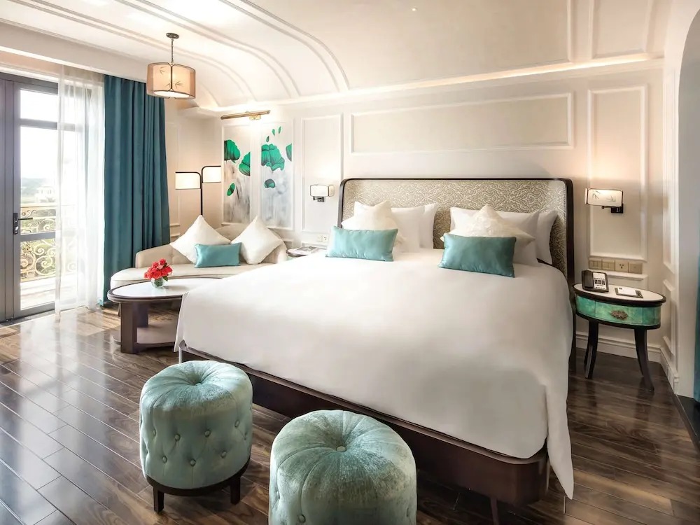 هتل ویندهام هوی آن رویال